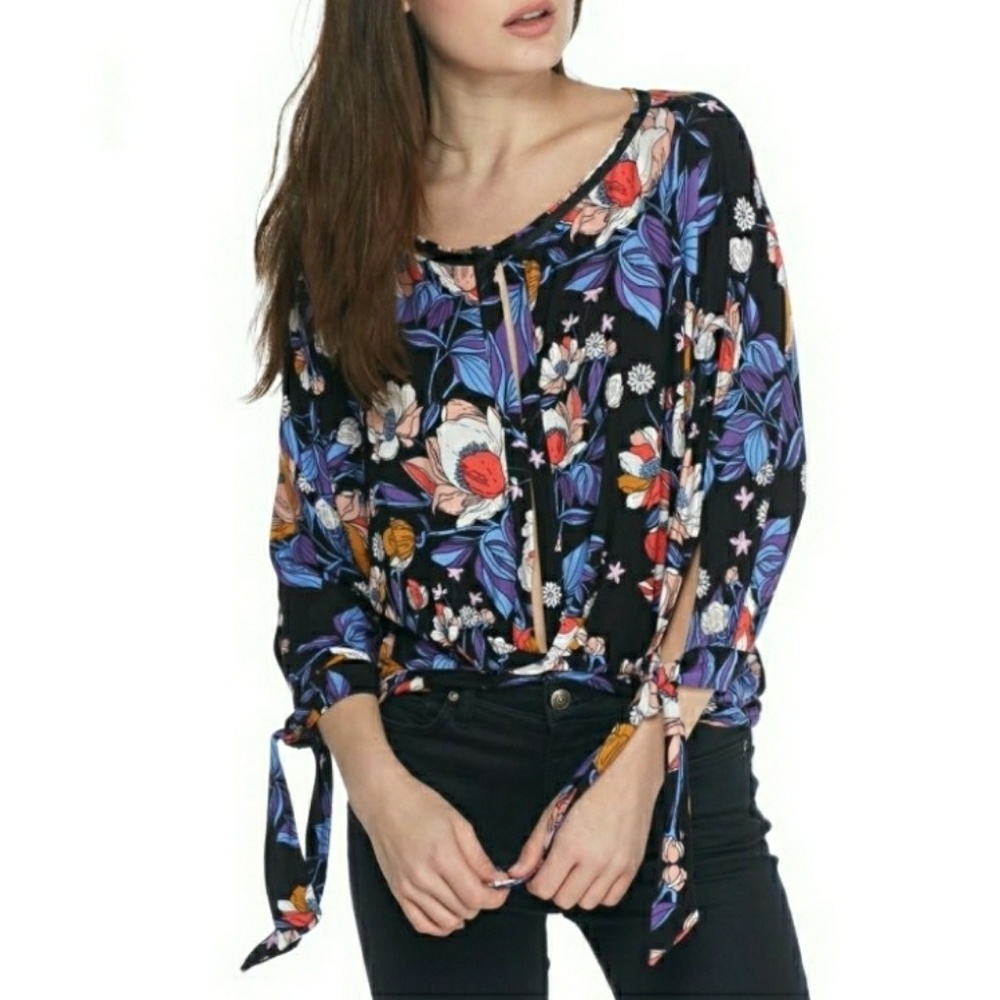 🆕Free People Black Floral Print Tie-Sleeve Top